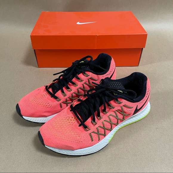 Nike Shoes - Nike Zoom Pegasus 32